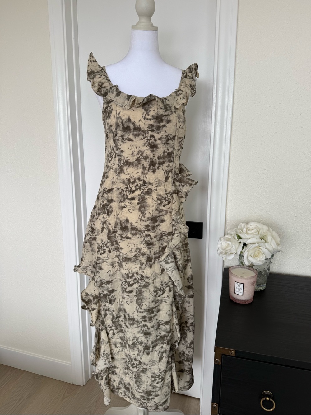 Neutral Abstract Ruffle Maxi Dress - Beige/Gray Sample